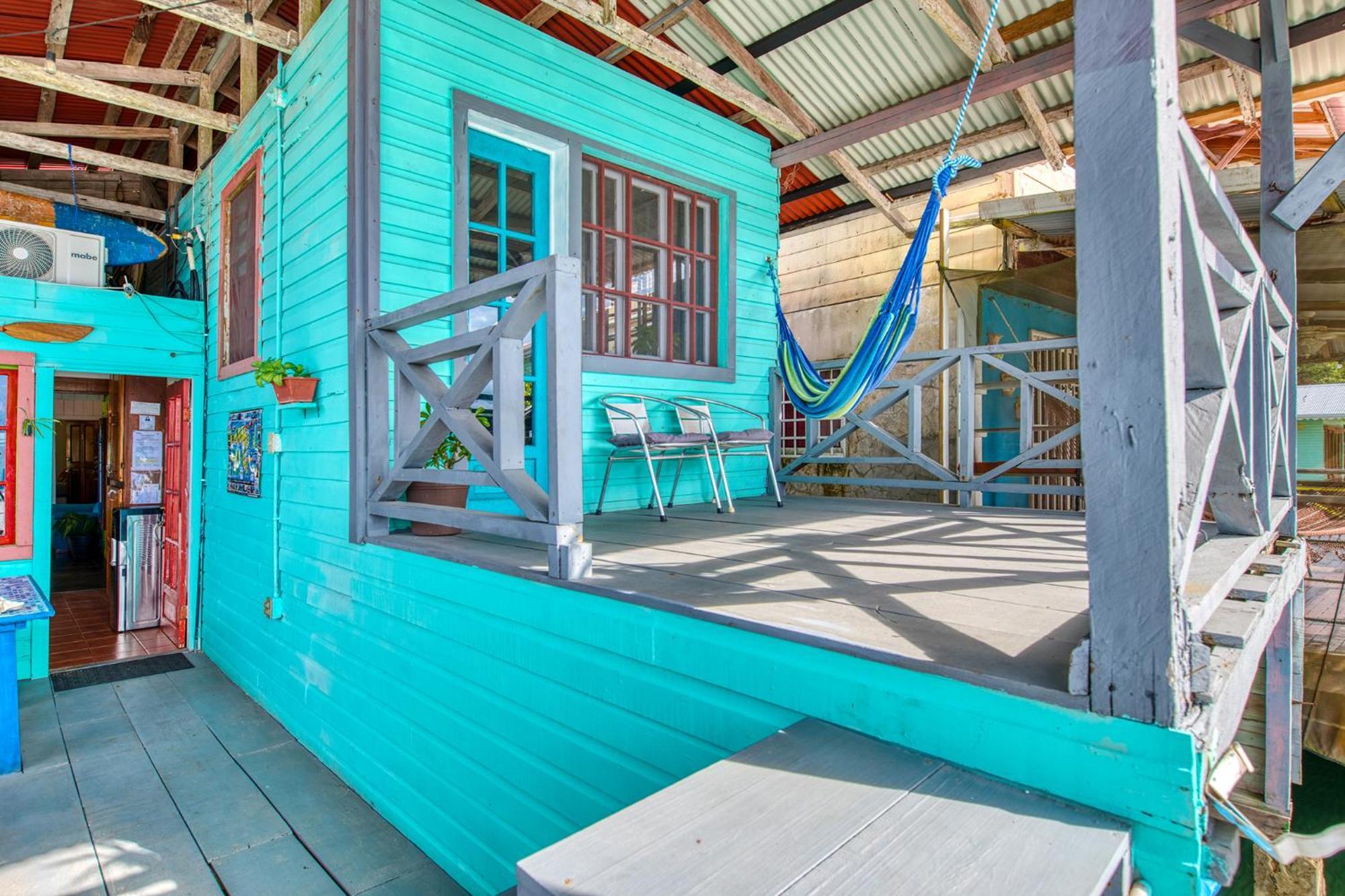 Saigon Bay Bed & Breakfast Bocas del Toro Exterior photo