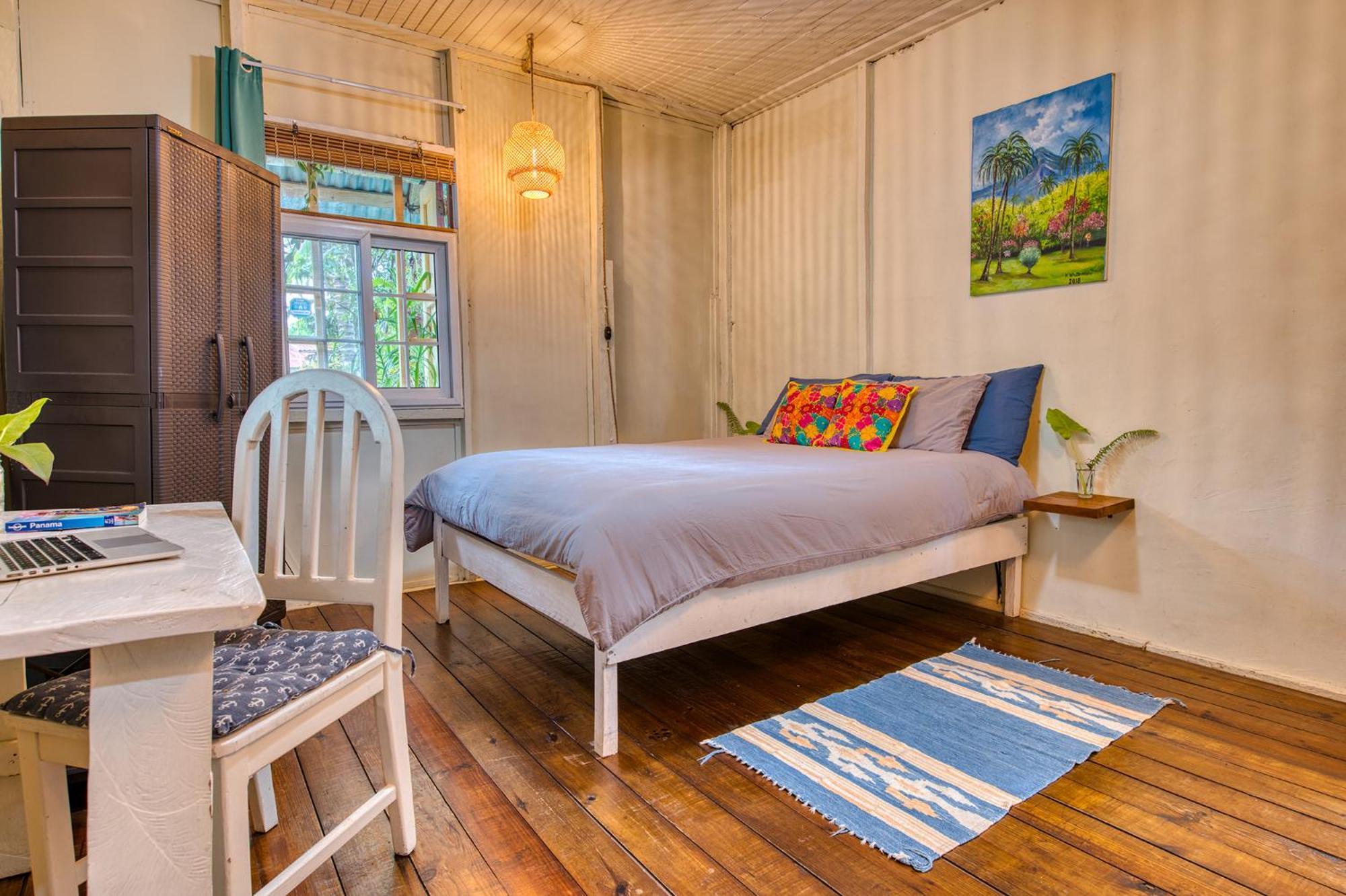 Saigon Bay Bed & Breakfast Bocas del Toro Exterior photo
