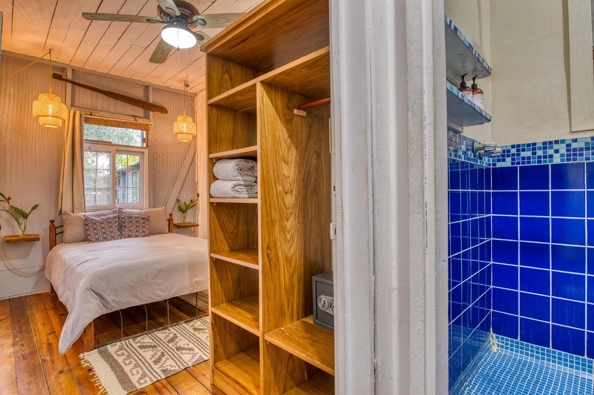 Saigon Bay Bed & Breakfast Bocas del Toro Exterior photo
