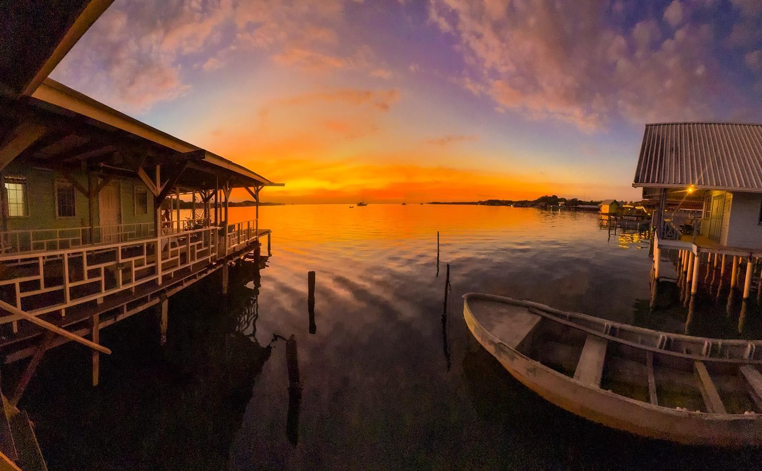 Saigon Bay Bed & Breakfast Bocas del Toro Room photo